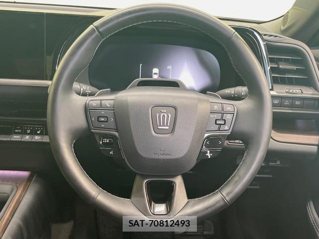 Toyota CROWN 2024-09 7959300-12