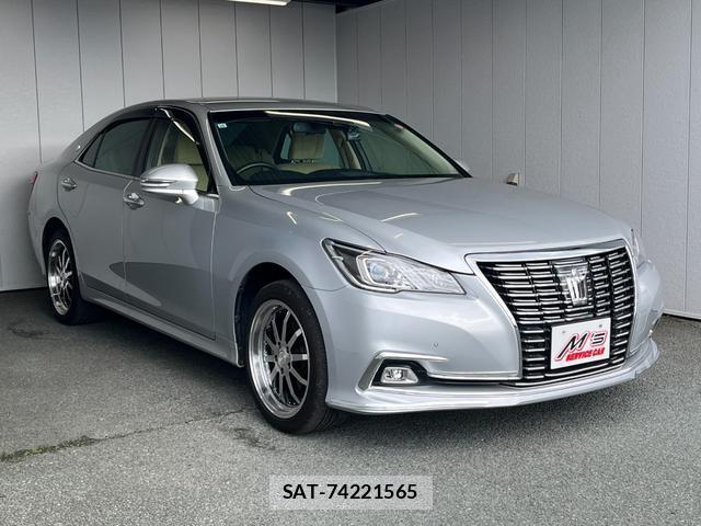 Toyota CROWN 2017-03 7959985-1