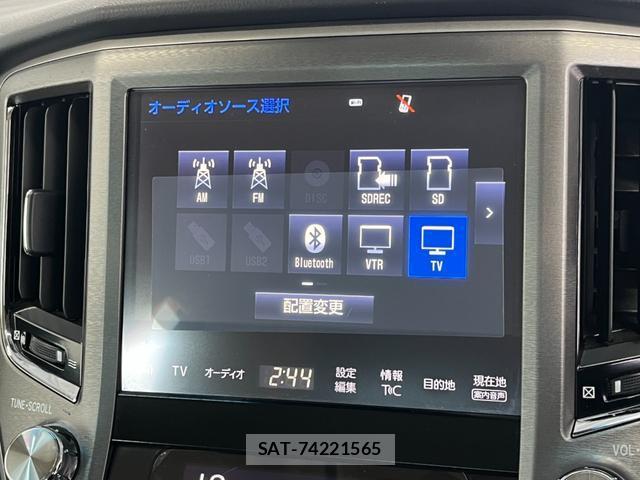 Toyota CROWN 2017-03 7959985-11