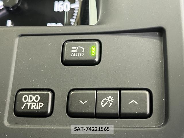 Toyota CROWN 2017-03 7959985-14