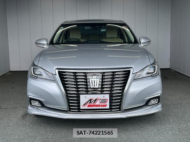 Toyota CROWN 2017-03 7959985-4