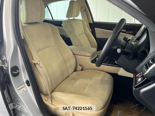 Toyota CROWN 2017-03 7959985-6