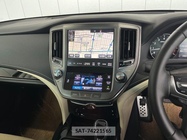 Toyota CROWN 2017-03 7959985-8