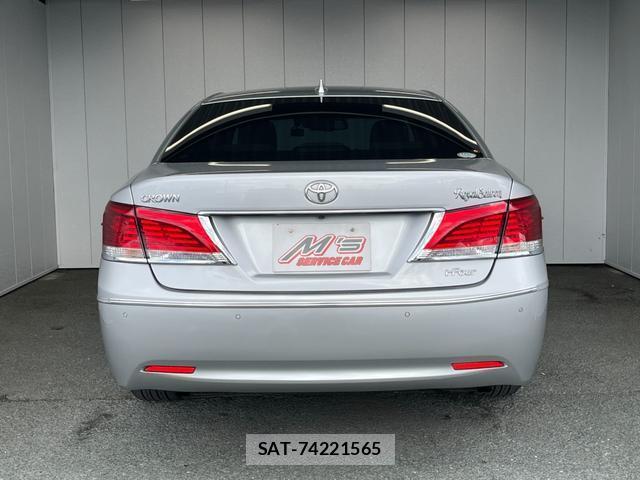 Toyota CROWN 2017-03 7959985-9