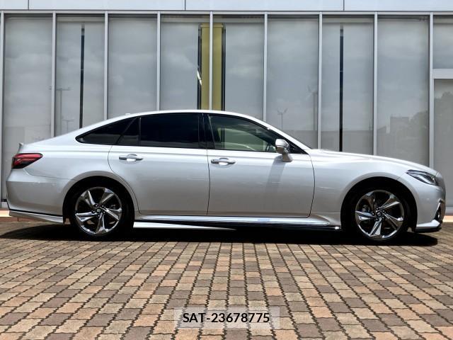 Toyota CROWN 2019-04 7960560-1