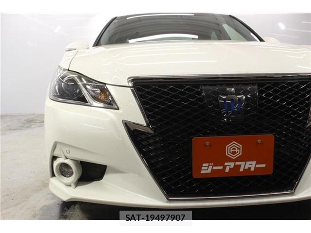 Toyota CROWN 2015-09 7962349-10