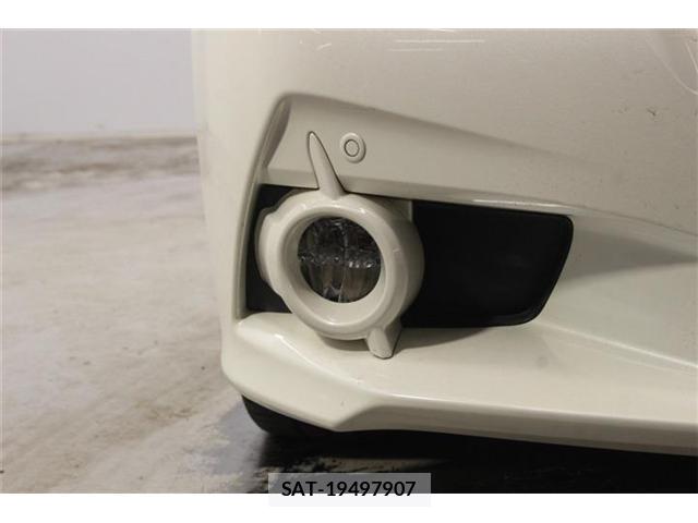 Toyota CROWN 2015-09 7962349-12