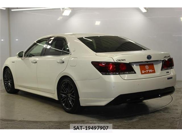 Toyota CROWN 2015-09 7962349-6