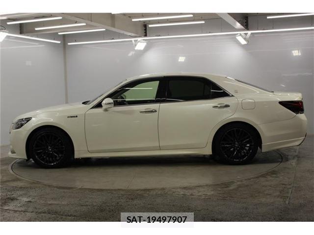 Toyota CROWN 2015-09 7962349-7