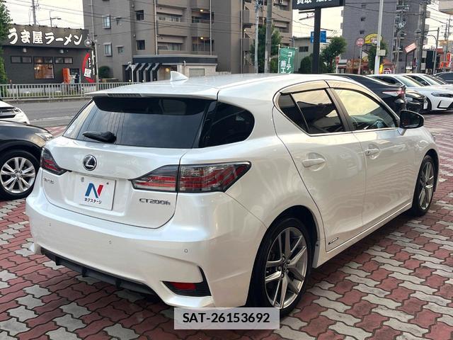 Lexus CT 2017-04 7959735-13