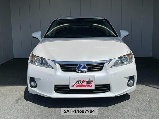 Lexus CT 2011-06 7959989-4