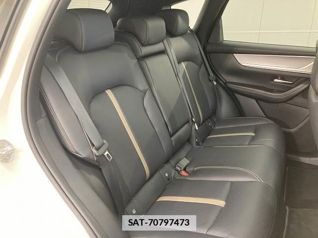 Mazda CX-60 2022-11 7960042-5