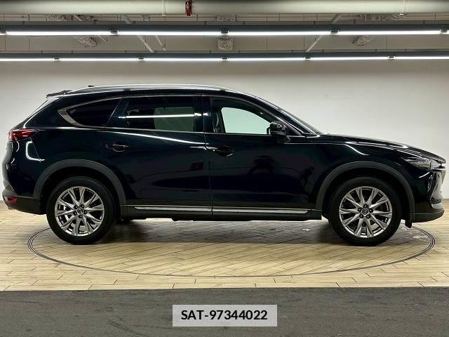 Mazda CX-8 2018-04 7960057-17
