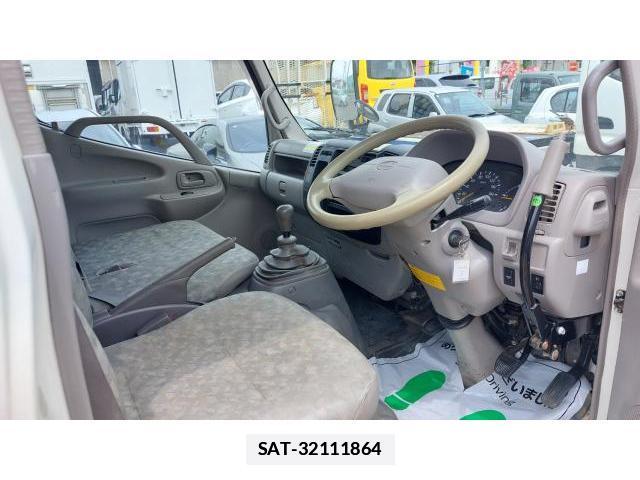 Hino DUTRO 2011-07 7959972-11