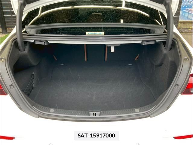 Mercedes Benz E-CLASS 2022-01 7960225-17