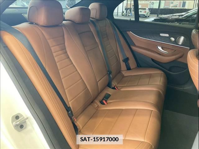 Mercedes Benz E-CLASS 2022-01 7960225-7