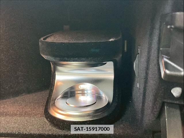 Mercedes Benz E-CLASS 2022-01 7960225-9