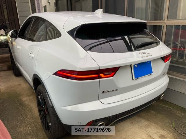 Jaguar E-PACE 2019-01 7959834-12