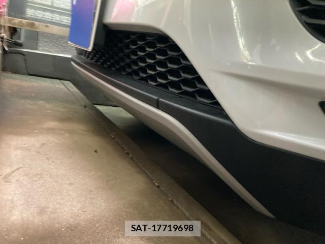 Jaguar E-PACE 2019-01 7959834-2