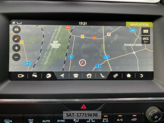 Jaguar E-PACE 2019-01 7959834-6