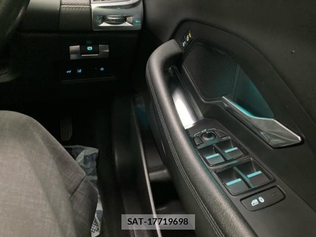 Jaguar E-PACE 2019-01 7959834-9