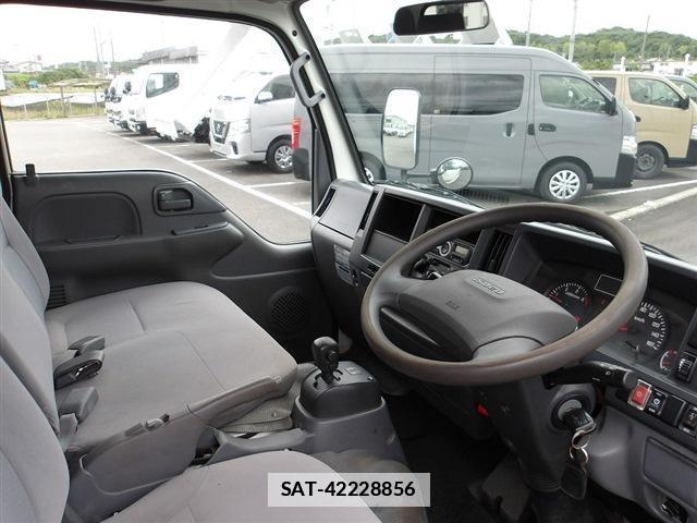 Isuzu ELF TRUCK 2017-08 7959612-11