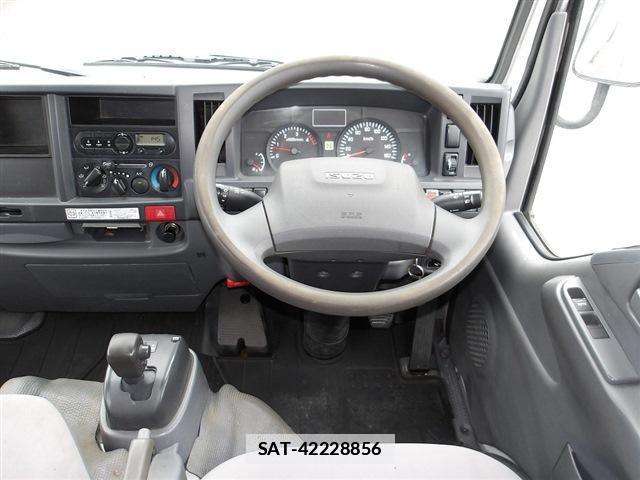 Isuzu ELF TRUCK 2017-08 7959612-19