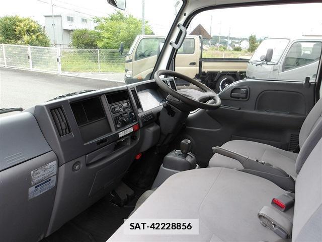 Isuzu ELF TRUCK 2017-08 7959612-2