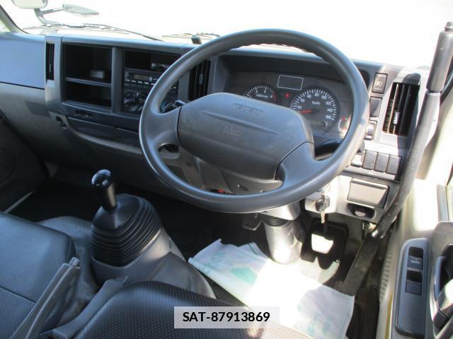 Isuzu ELF TRUCK 2013-06 7960330-13