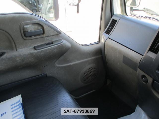 Isuzu ELF TRUCK 2013-06 7960330-14