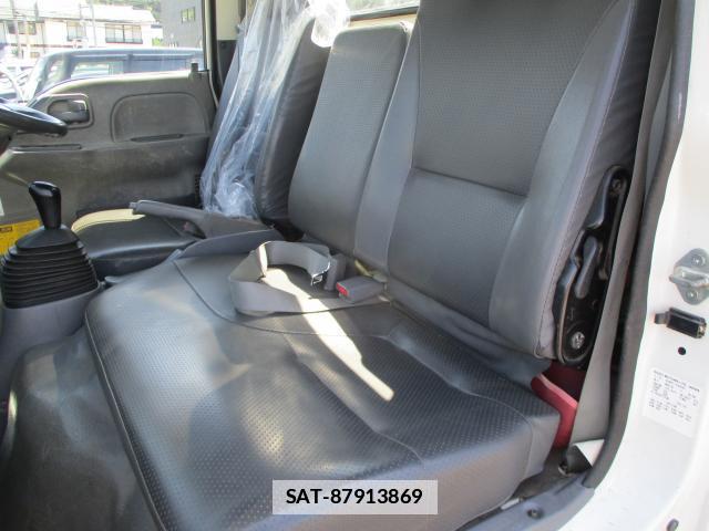 Isuzu ELF TRUCK 2013-06 7960330-15
