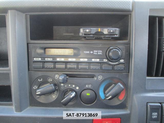 Isuzu ELF TRUCK 2013-06 7960330-16