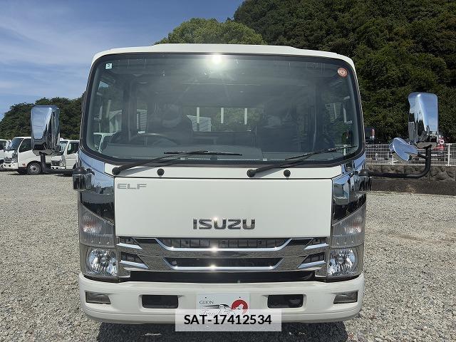 Isuzu ELF TRUCK 2017-03 7961796-1
