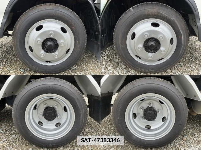 Isuzu ELF TRUCK 2013-11 7961798-16