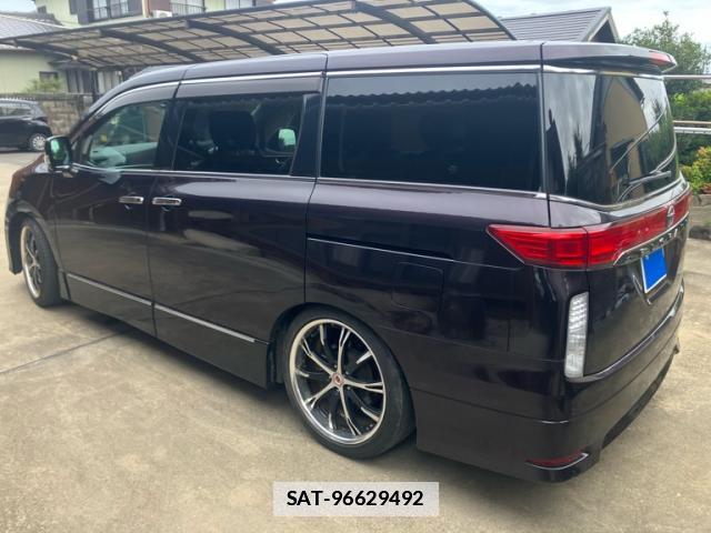 Nissan ELGRAND 2012-01 7959759-1