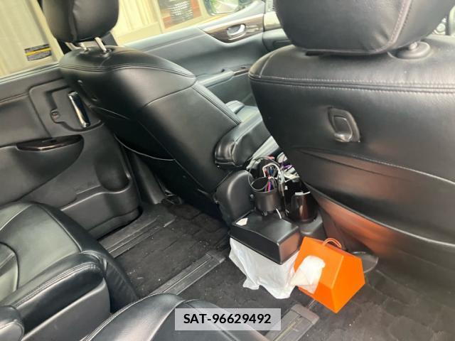 Nissan ELGRAND 2012-01 7959759-11