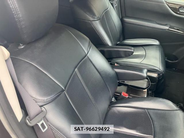 Nissan ELGRAND 2012-01 7959759-16