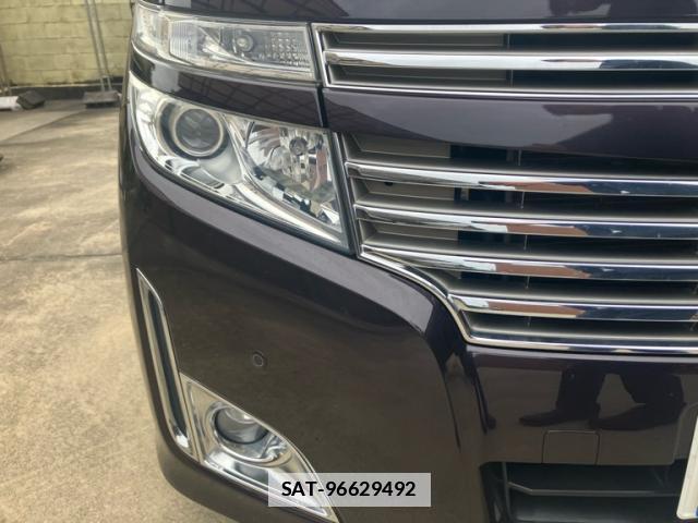 Nissan ELGRAND 2012-01 7959759-3