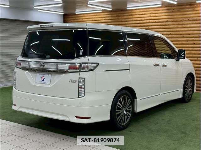 Nissan ELGRAND 2014-01 7959932-16