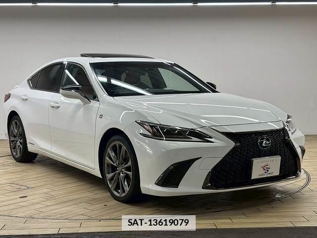 Lexus ES 2019-01 7960059-16