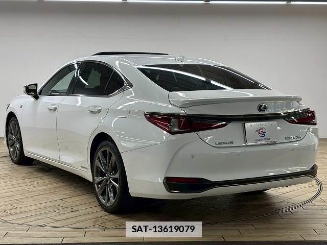 Lexus ES 2019-01 7960059-18