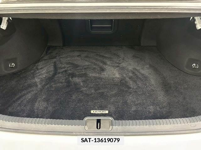 Lexus ES 2019-01 7960059-9