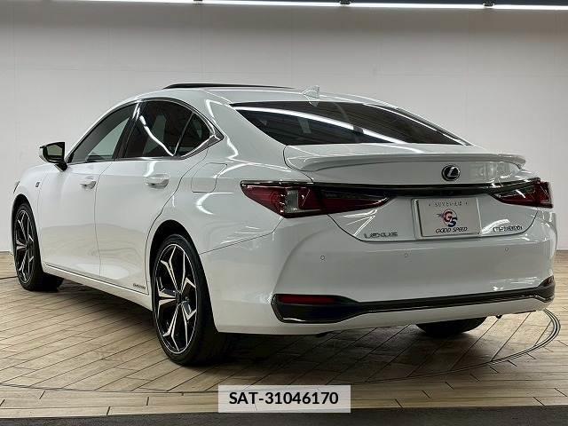 Lexus ES 2019-04 7960061-18