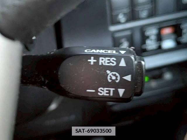 Toyota ESQUIRE 2019-11 7960179-7