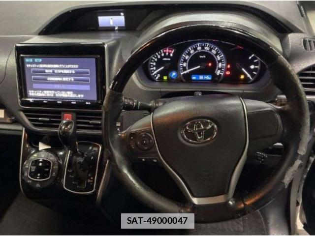 Toyota ESQUIRE 2017-02 7960294-2