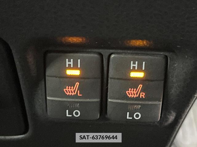 Toyota ESQUIRE 2017-06 7961655-4