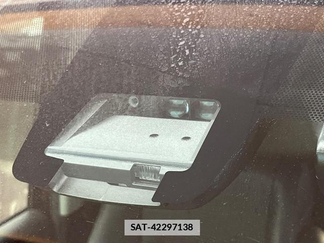 Toyota ESQUIRE 2017-02 7961669-6