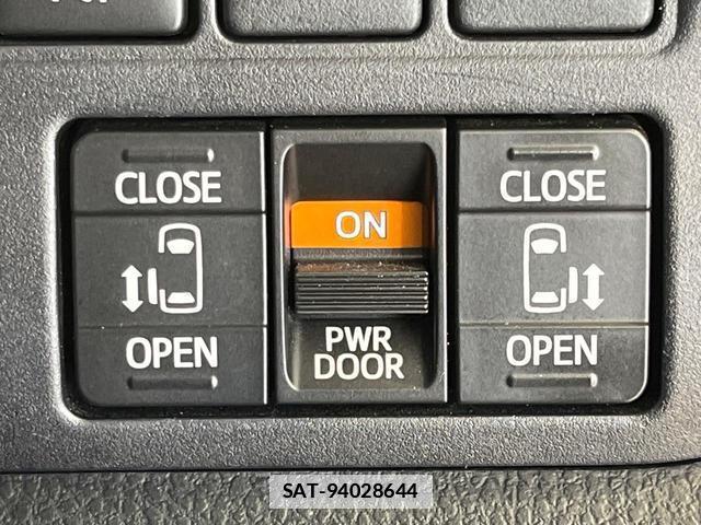 Toyota ESQUIRE 2018-12 7962427-6
