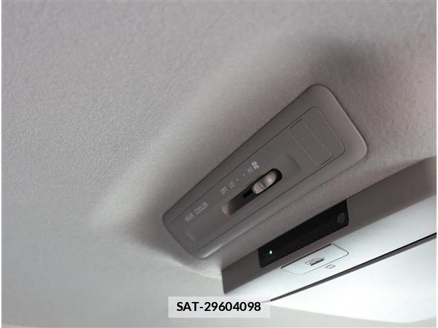 Toyota ESTIMA 2013-06 7960913-11
