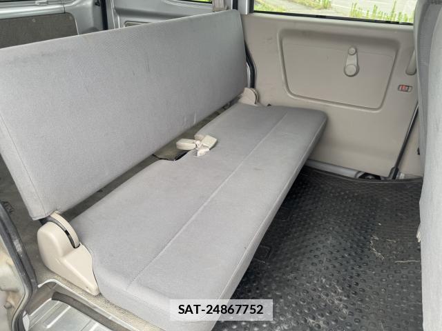 Suzuki EVERY 2013-02 7960927-14